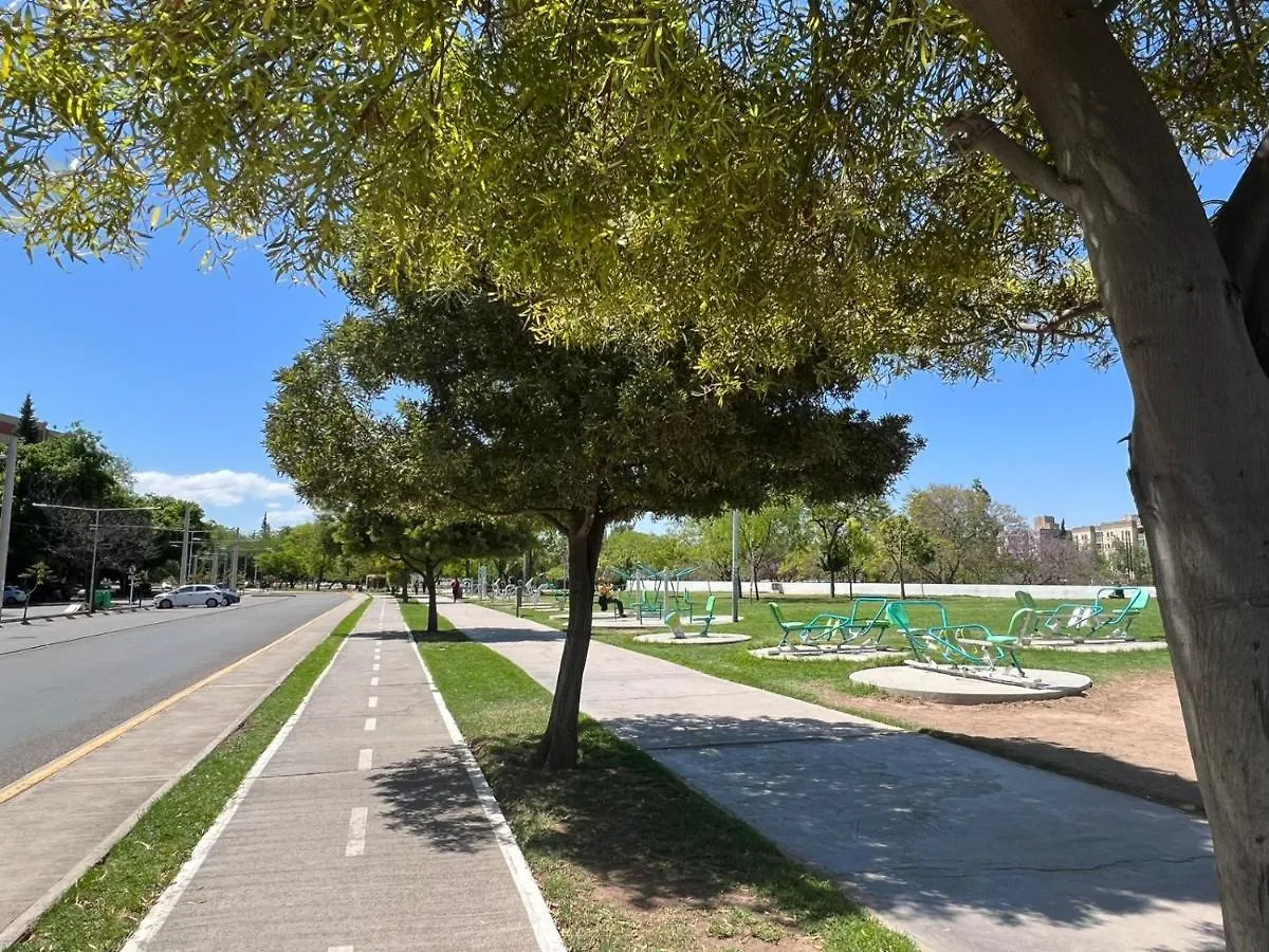 Casa Amplia Zona Semicentrica Con Cochera Mendoza Argentina