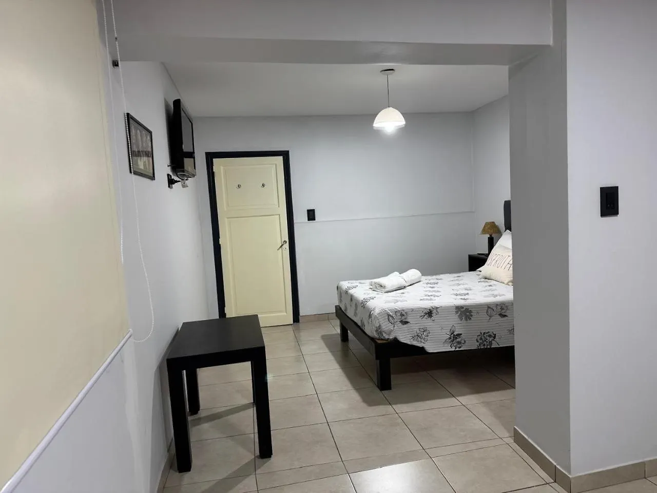 Casa Amplia Zona Semicentrica Con Cochera Mendoza